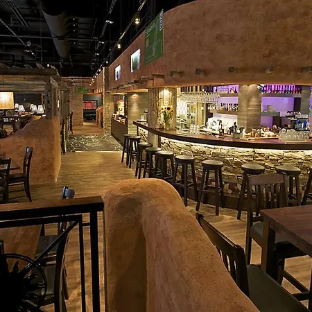 Отель Break Sokos Flamingo 4*