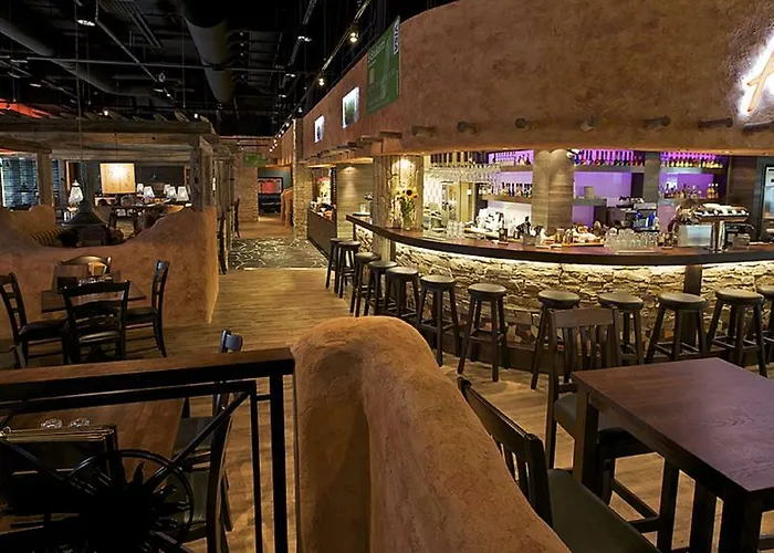 Отель Break Sokos Flamingo 4*